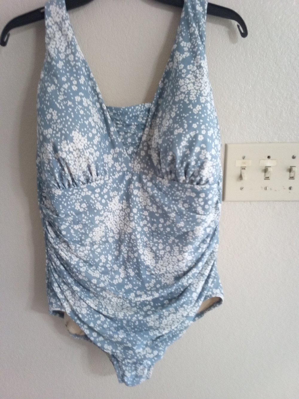 Plus Sz18 Lands' End Blue and White Floral One-Piece Swimsuit